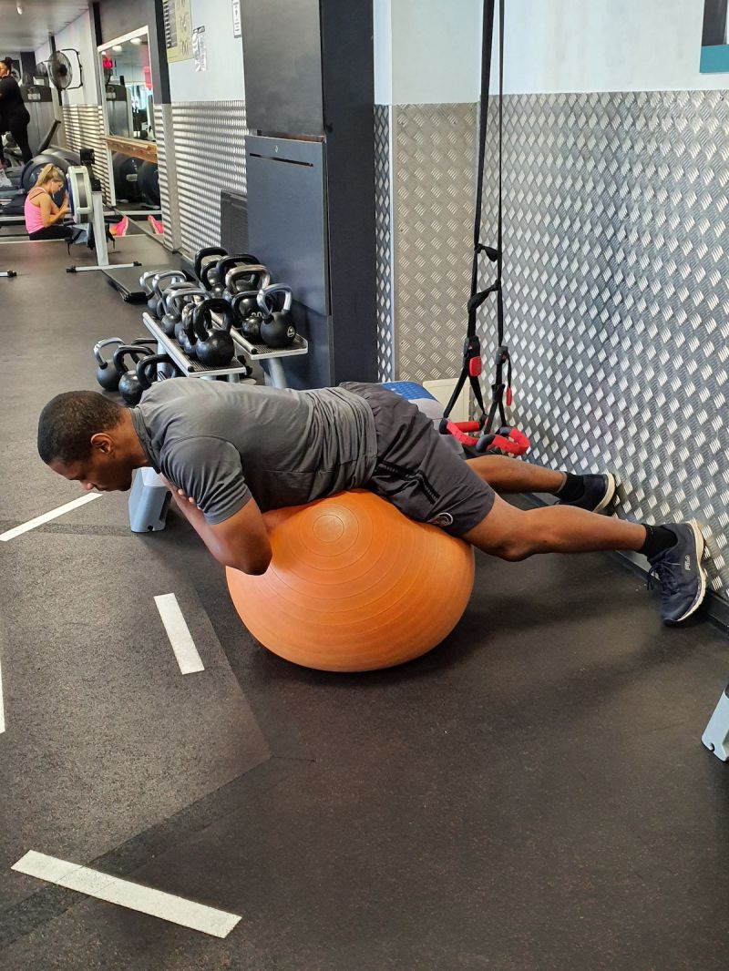 swiss-ball-core-exercises